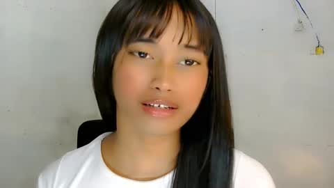 Ellie online show from 04.13.26