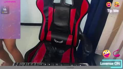 Snapshot of ur_xpensivecandy chatting on 11.15.25 megan online show from 11.15.25