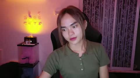 Snapshot of urasian_crisa chatting on 10.14.25 urasian_crisa online show from 10.14.25