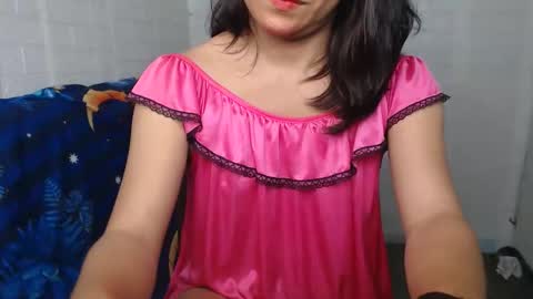 Snapshot of urasian_dreamgirl69 chatting on 11.12.25 bela online show from 11.12.25