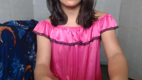 Snapshot of urasian_dreamgirl69 chatting on 12.04.25 bela online show from 12.04.25