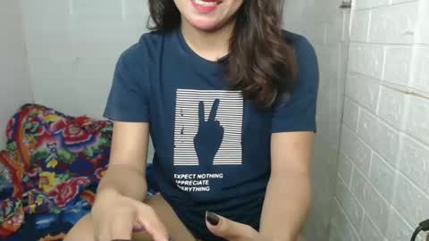 Snapshot of urasian_dreamgirl69 chatting on 02.25.26 bela online show from 02.25.26