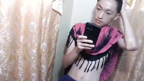urasian_femboyxxx online show from 03.24.26