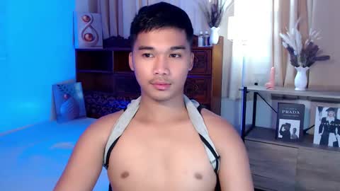 Snapshot of urasian_jpxx chatting on 04.25.26 JAMES online show from 04.25.26