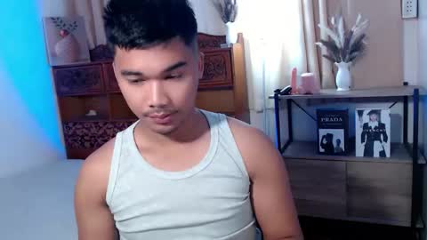 Snapshot of urasian_jpxx chatting on 05.09.26 JAMES online show from 05.09.26
