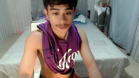 Snapshot of urasian_nathaniel chatting on 11.24.25 HI WE ARE NATHANIEL AND SEV online show from 11.24.25