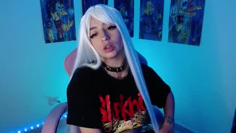 Danielle  online show from 02.21.25