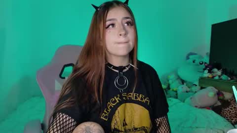 Snapshot of urbaby6irl chatting on 02.08.26 Danielle online show from 02.08.26