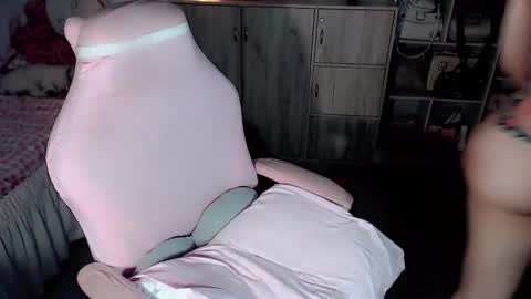 Snapshot of urbabymonica chatting on 10.21.25 MONICA DEMONYETA online show from 10.21.25