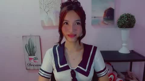Snapshot of urblossom_princess chatting on 06.30.26 urblossom_princess online show from 06.30.26