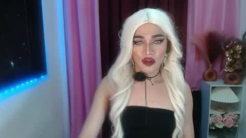 Snapshot of urcumgirlasiants chatting on 10.16.25 KENDALL online show from 10.16.25