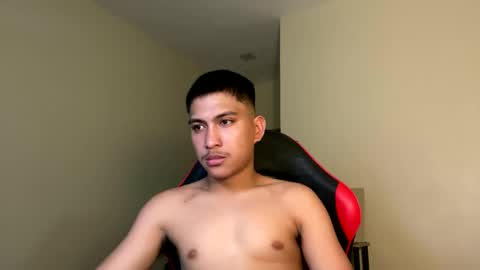 Snapshot of urcuteguy_jhonx chatting on 02.14.26 Dannie online show from 02.14.26