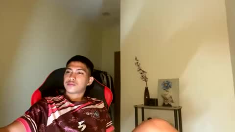 Snapshot of urcuteguy_jhonx chatting on 02.18.26 Dannie online show from 02.18.26