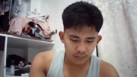 Snapshot of urcutie_asianboy chatting on 11.15.25 KEN online show from 11.15.25