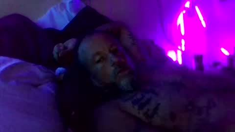 urdaddy875867 online show from 09.14.25