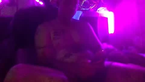 urdaddy875867 online show from 04.29.26