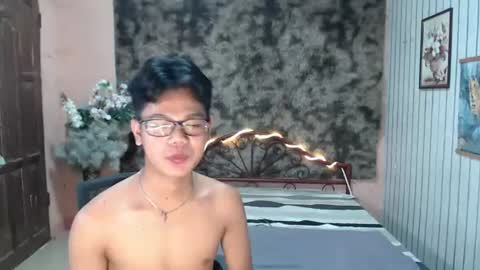 urdreamboy_doms online show from 07.25.26