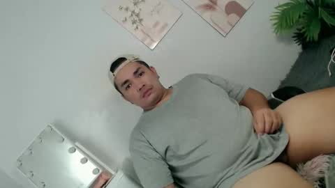 ure_fattytoy143 online show from 05.20.26