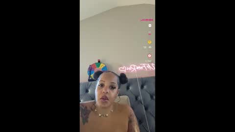 Snapshot of urfaveriri chatting on 11.06.25 urfaveriri online show from 11.06.25