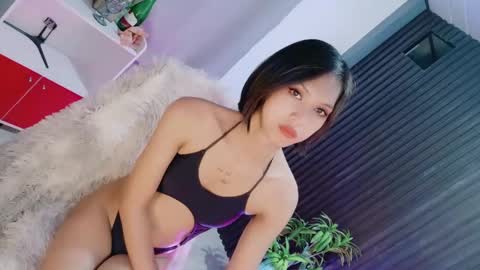 Snapshot of urfavouriteaddiction chatting on 03.04.26 Rianne online show from 03.04.26