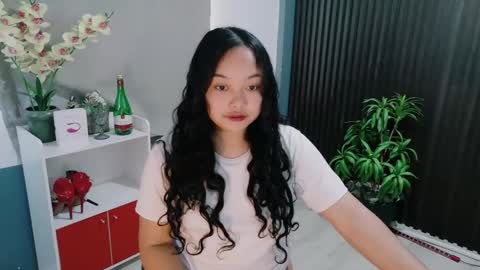 Scarlet online show from 02.04.26