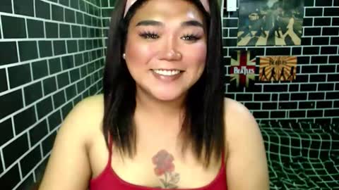 Snapshot of urgirl_dimple chatting on 11.23.25 Dimple online show from 11.23.25