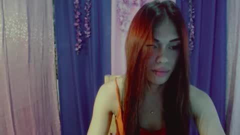 Snapshot of urgirl_leah chatting on 09.23.25 Leah online show from 09.23.25