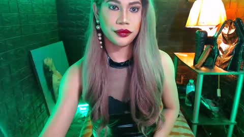 queen norelle online show from 12.20.24