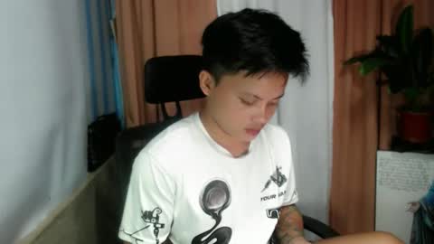 Snapshot of urhot_fucker13 chatting on 10.05.25 JUST CALL MY NAME jayrus online show from 10.05.25