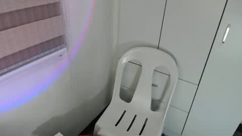 Snapshot of urhotangela chatting on 11.10.25 urhotangela online show from 11.10.25