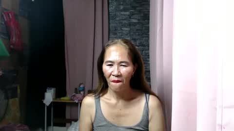 Snapshot of urhotvivian11 chatting on 12.16.25 urhotvivian11 online show from 12.16.25