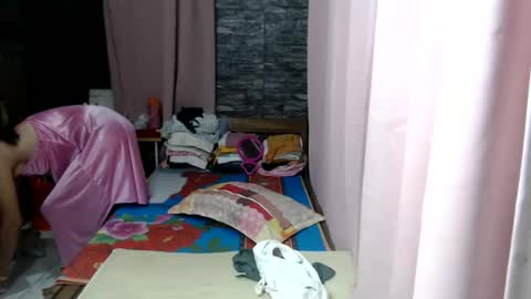 Snapshot of urhotvivian11 chatting on 12.22.25 urhotvivian11 online show from 12.22.25