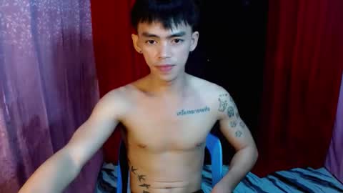 Snapshot of urhunky_boy chatting on 06.08.26 urhunky_boy online show from 06.08.26