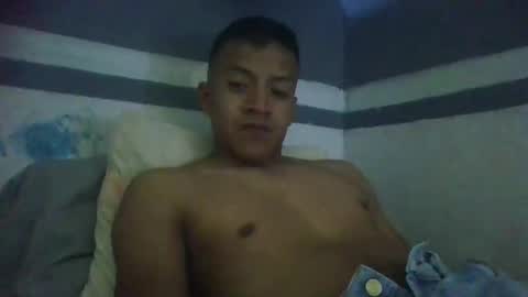 Snapshot of urielgarciabautista976 chatting on 04.07.26 el chaparrito online show from 04.07.26