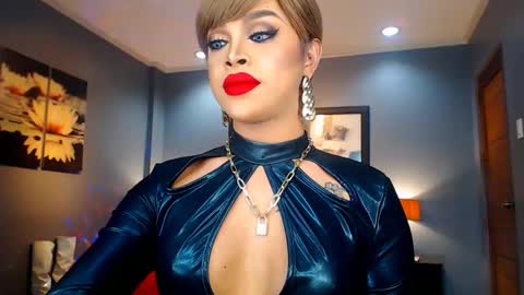 UrMajestyTyra online show from 01.24.25