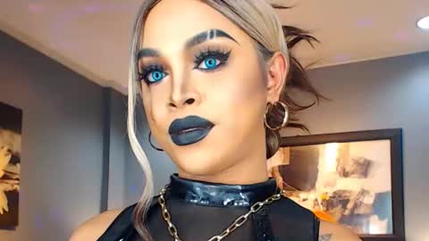 UrMajestyTyra online show from 02.15.25