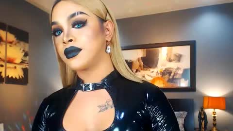 UrMajestyTyra online show from 02.25.25