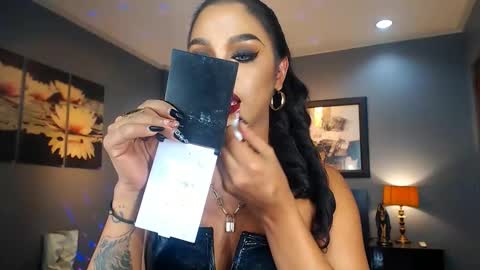 UrMajestyTyra online show from 03.01.25