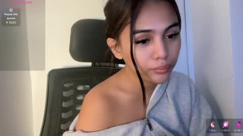 urmystical_sofie online show from 05.19.26