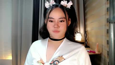 Snapshot of urnaughty_ceciliaxxx chatting on 10.20.25 cecilia online show from 10.20.25