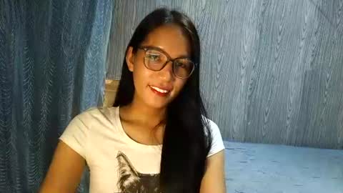 queen julia not into CHEAPGUY online show from 06.09.26