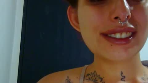 Aniie online show from 09.15.25