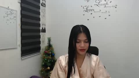hi im kim online show from 12.18.24