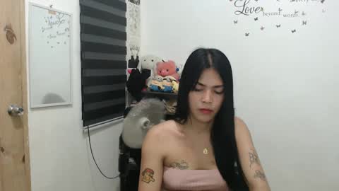 hi im kim online show from 01.10.25