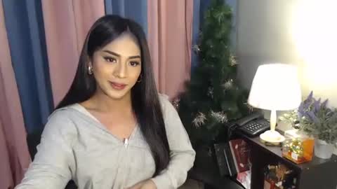 Snapshot of urseductive_calixx chatting on 10.07.25 JUST CALL ME CALI online show from 10.07.25