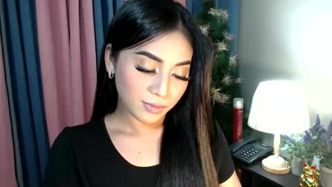 Snapshot of urseductive_calixx chatting on 11.24.25 JUST CALL ME CALI online show from 11.24.25