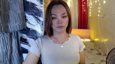 Snapshot of ursexy_debra chatting on 12.21.24 TYRA online show from 12.21.24