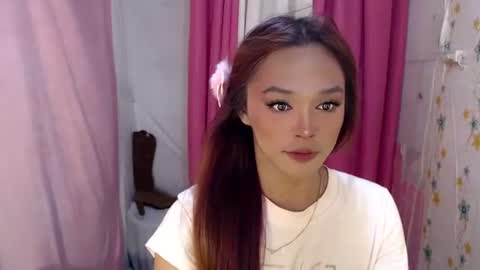 Snapshot of ursexy_debra chatting on 09.19.25 TYRA online show from 09.19.25