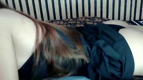 Snapshot of urskinny_girl chatting on 02.10.25 Jane online show from 02.10.25