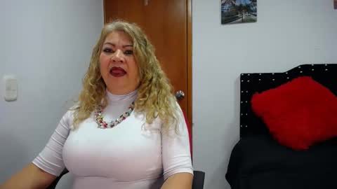Snapshot of ursulawhite69 chatting on 01.26.25 Eveling Blanco online show from 01.26.25